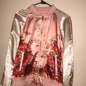 A perfect condition jacket that u would Like.